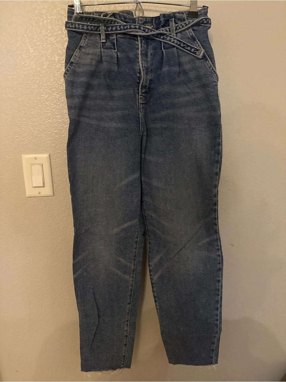 Hollister Slim Straight Jeans in Blue Wash